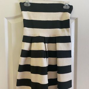 Black & white strapless dress